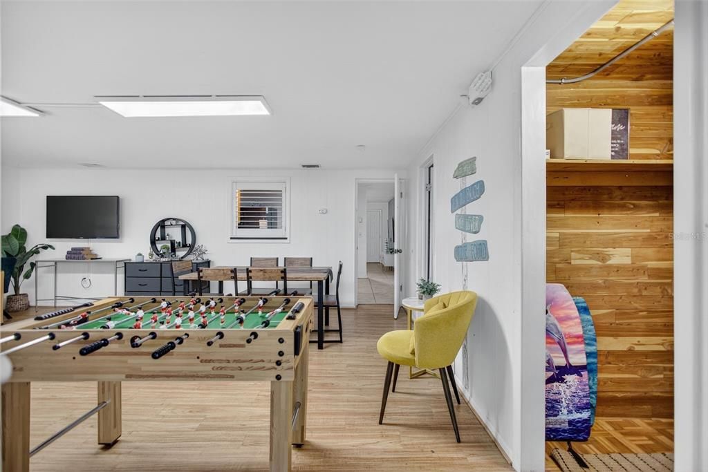 Activo con contrato: $2,300 (2 camas, 2 baños, 713 Pies cuadrados)