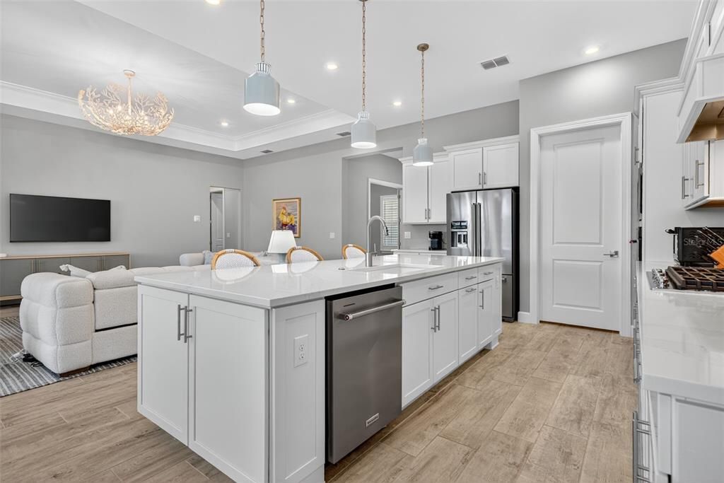 For Sale: $975,000 (3 beds, 3 baths, 2508 Square Feet)