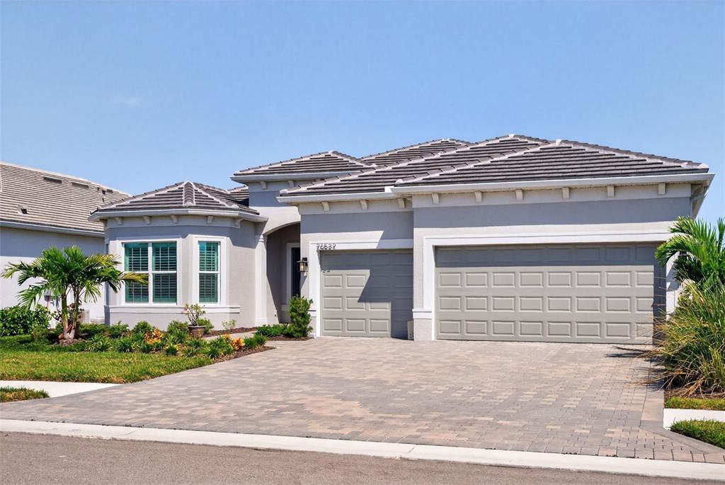 For Sale: $975,000 (3 beds, 3 baths, 2508 Square Feet)