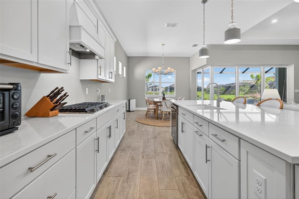 For Sale: $975,000 (3 beds, 3 baths, 2508 Square Feet)