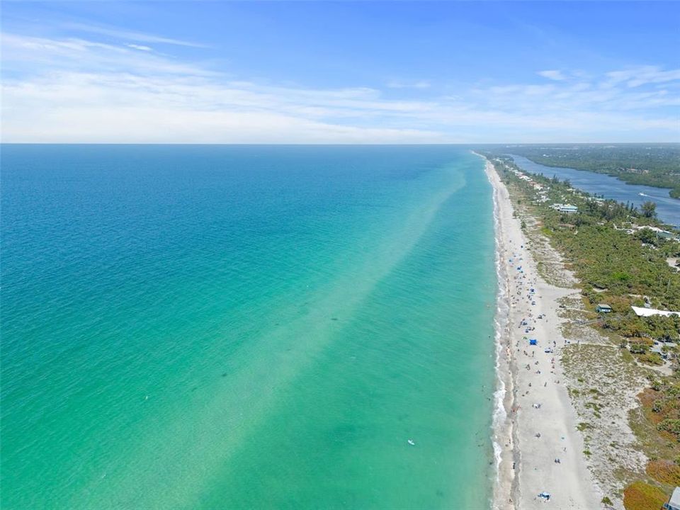 For Sale: $975,000 (3 beds, 3 baths, 2508 Square Feet)