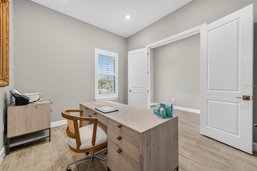 For Sale: $975,000 (3 beds, 3 baths, 2508 Square Feet)