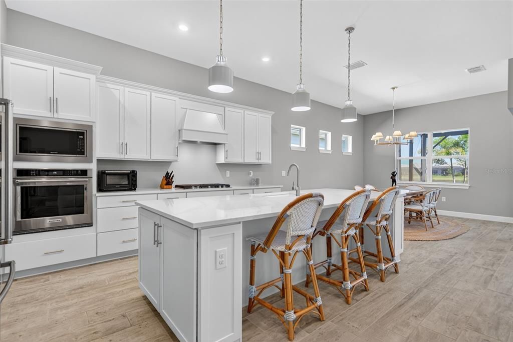 For Sale: $975,000 (3 beds, 3 baths, 2508 Square Feet)