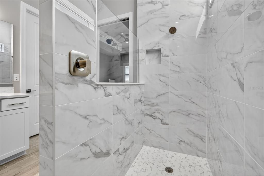 For Sale: $975,000 (3 beds, 3 baths, 2508 Square Feet)