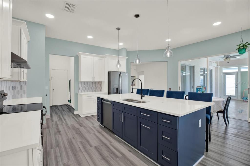 For Sale: $499,000 (4 beds, 3 baths, 3170 Square Feet)