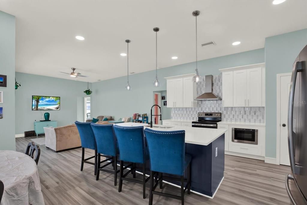 For Sale: $499,000 (4 beds, 3 baths, 3170 Square Feet)