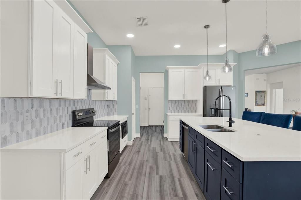 For Sale: $499,000 (4 beds, 3 baths, 3170 Square Feet)