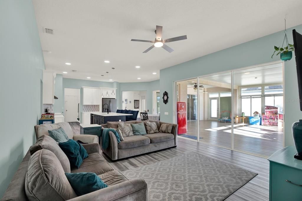 For Sale: $499,000 (4 beds, 3 baths, 3170 Square Feet)