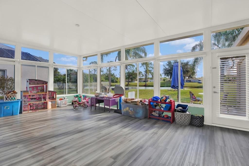 For Sale: $499,000 (4 beds, 3 baths, 3170 Square Feet)