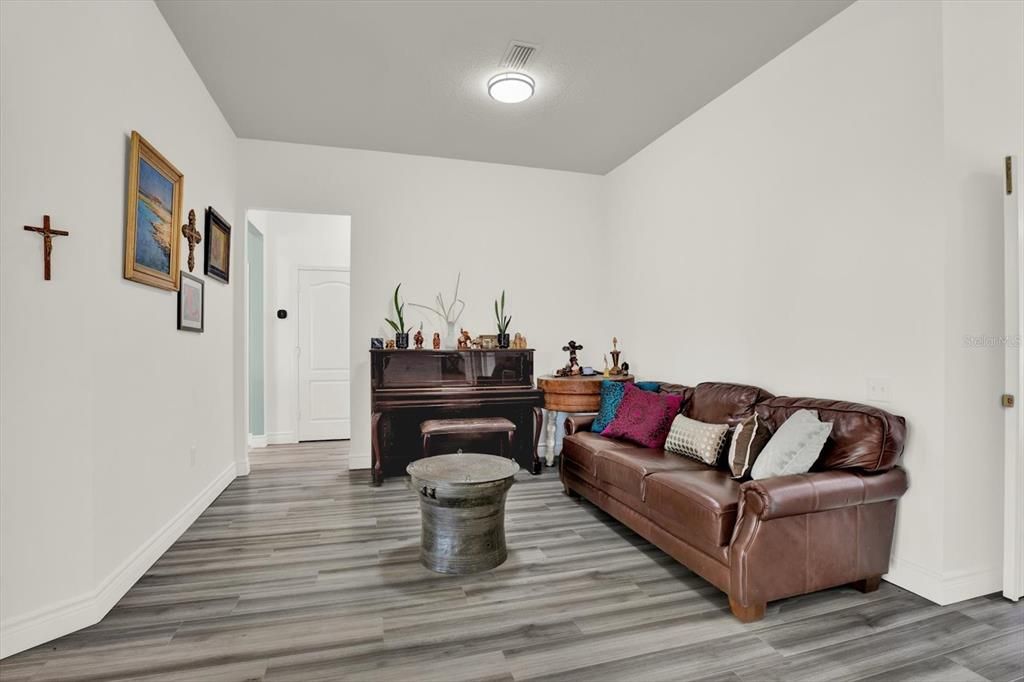 For Sale: $499,000 (4 beds, 3 baths, 3170 Square Feet)