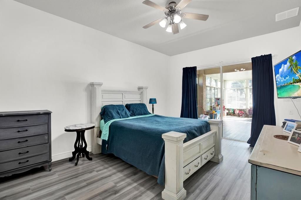 For Sale: $499,000 (4 beds, 3 baths, 3170 Square Feet)