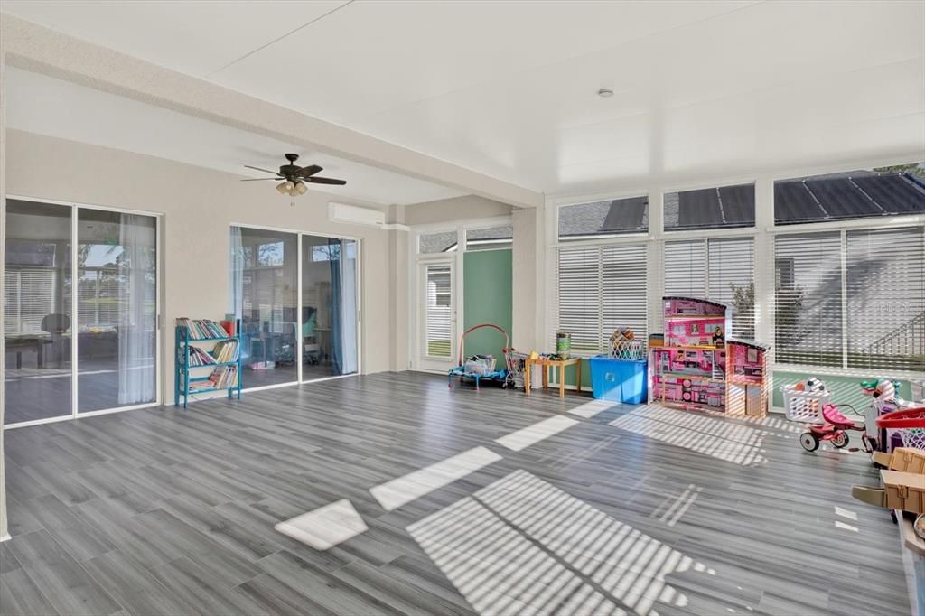 For Sale: $499,000 (4 beds, 3 baths, 3170 Square Feet)