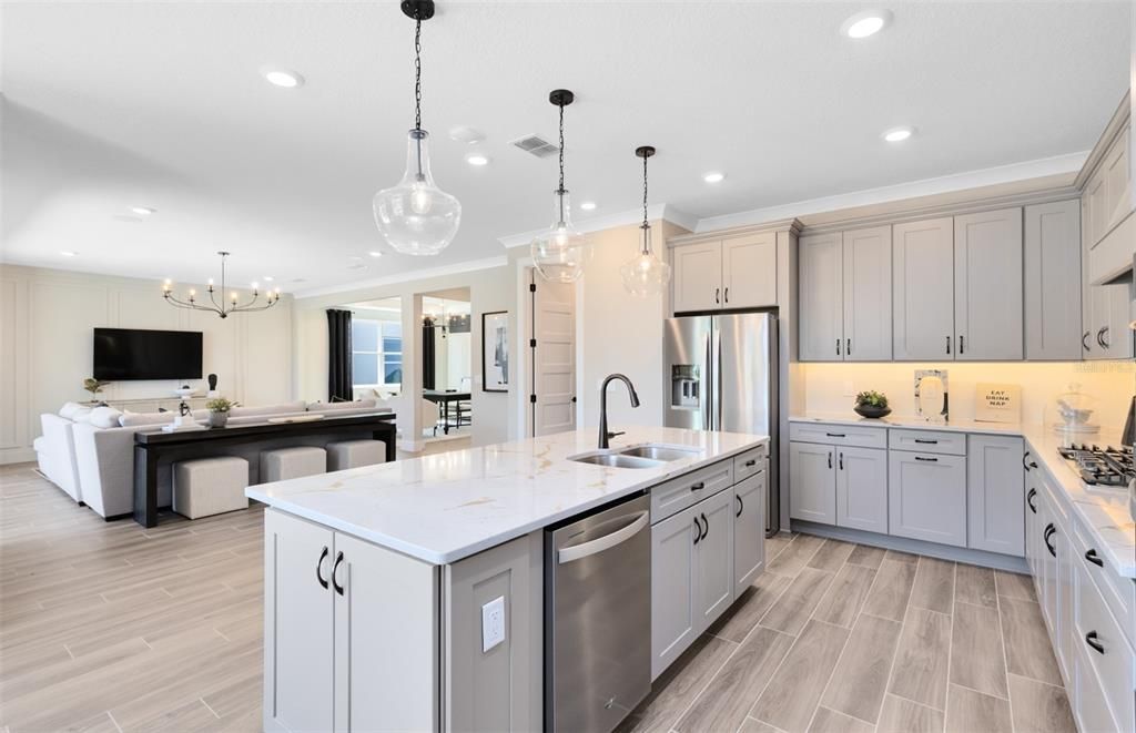 For Sale: $848,690 (5 beds, 4 baths, 3810 Square Feet)