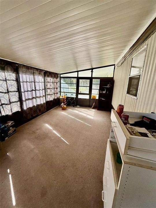 For Sale: $150,000 (2 beds, 2 baths, 924 Square Feet)