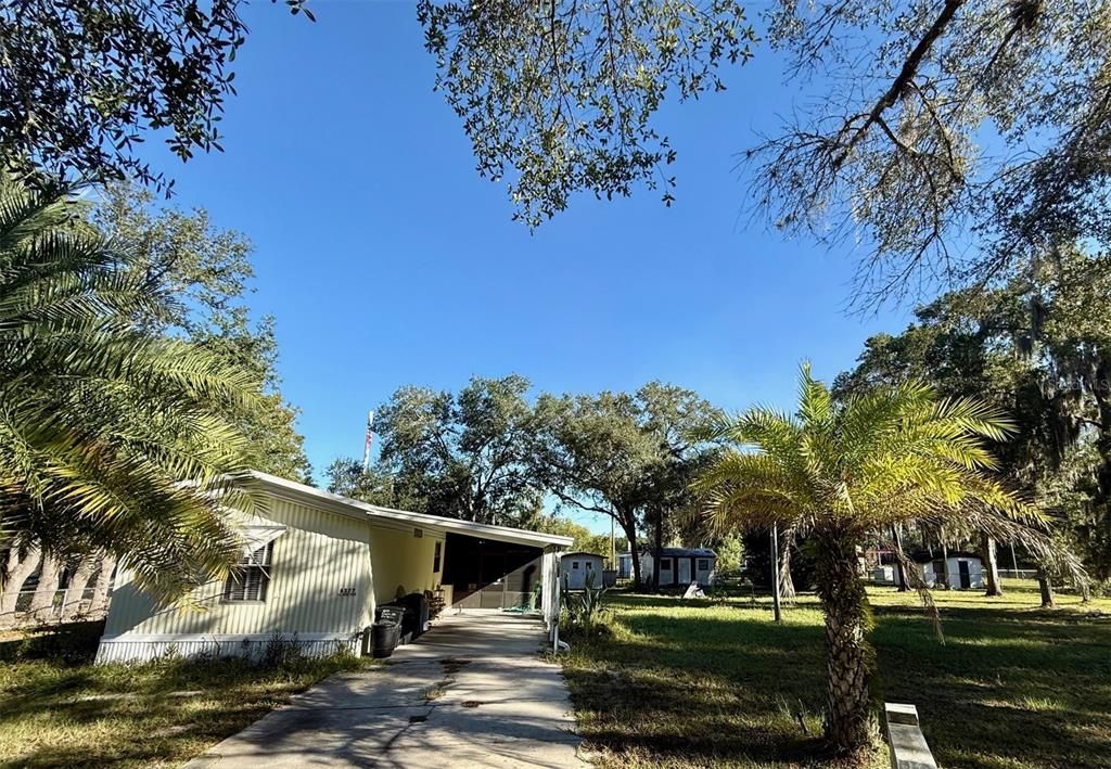 For Sale: $150,000 (2 beds, 2 baths, 924 Square Feet)