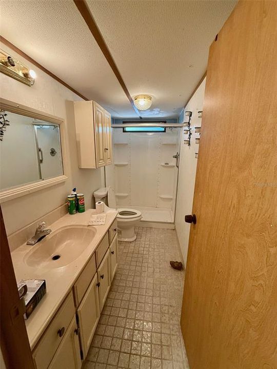 For Sale: $150,000 (2 beds, 2 baths, 924 Square Feet)