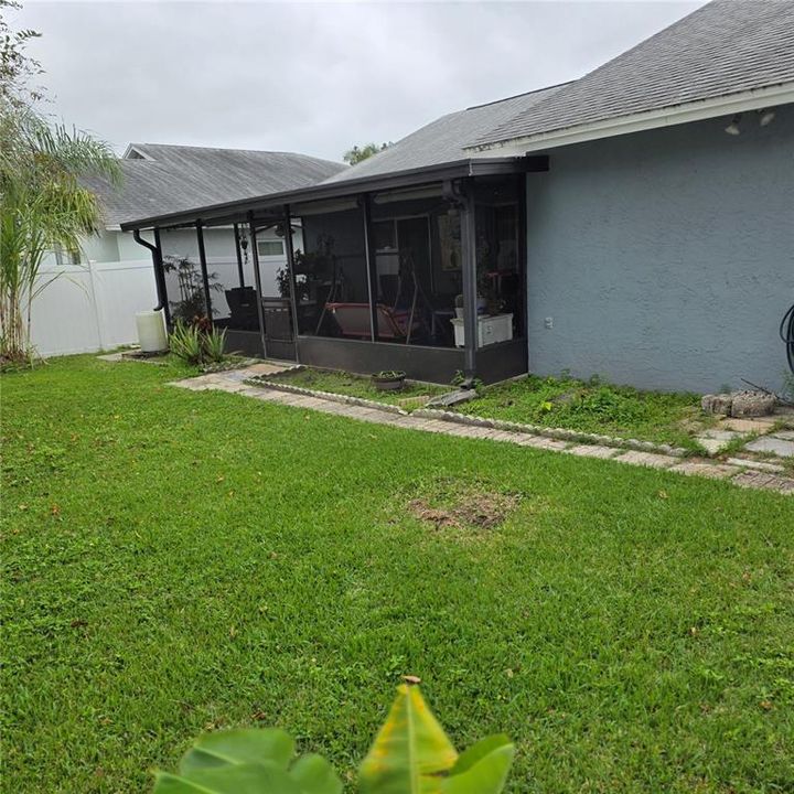 合同活跃: $315,000 (3 贝兹, 2 浴室, 1583 平方英尺)