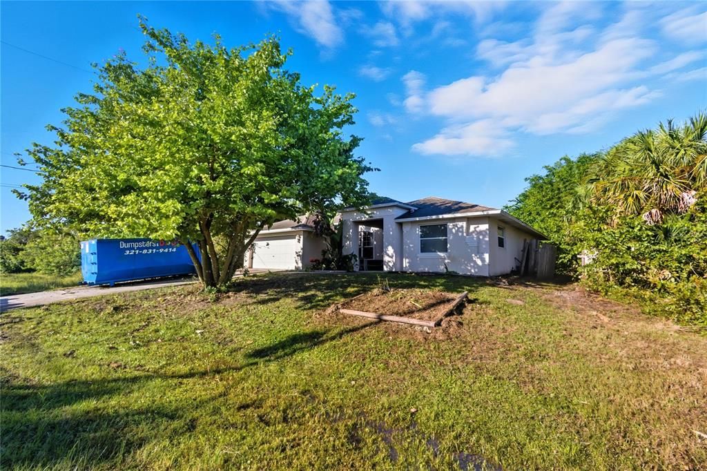 最近售出: $143,000 (3 贝兹, 2 浴室, 1820 平方英尺)