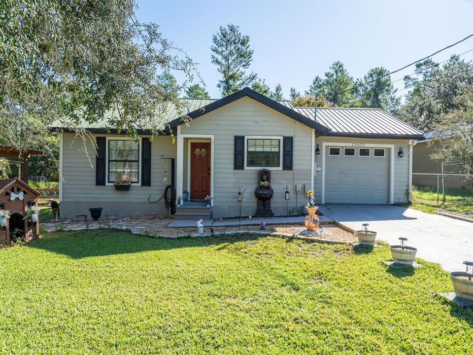 For Sale: $220,000 (2 beds, 2 baths, 1072 Square Feet)