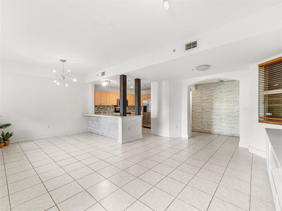 Active With Contract: $384,900 (3 beds, 2 baths, 1312 Square Feet)