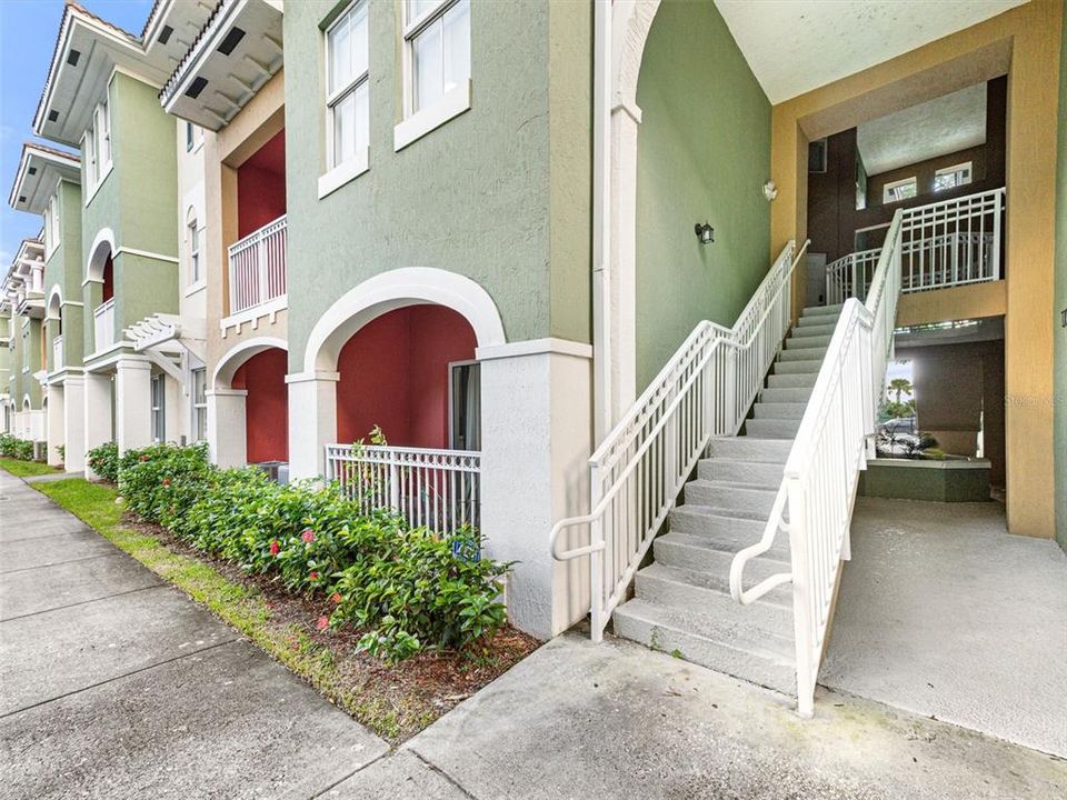 Active With Contract: $384,900 (3 beds, 2 baths, 1312 Square Feet)