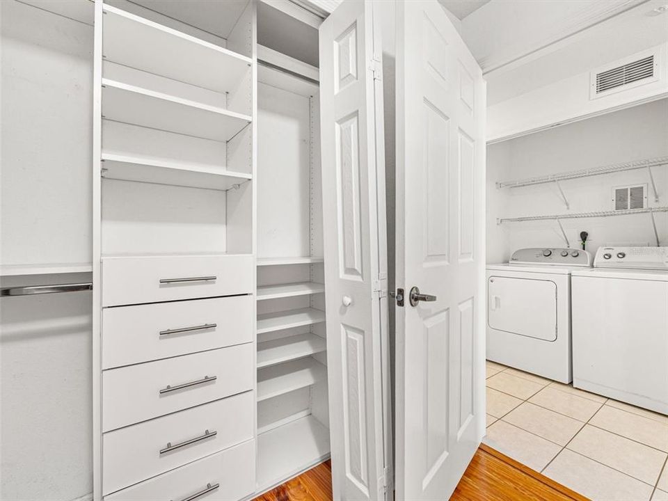 Active With Contract: $384,900 (3 beds, 2 baths, 1312 Square Feet)