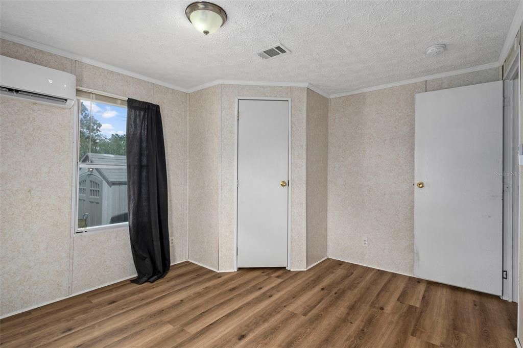 For Sale: $246,000 (4 beds, 2 baths, 1782 Square Feet)