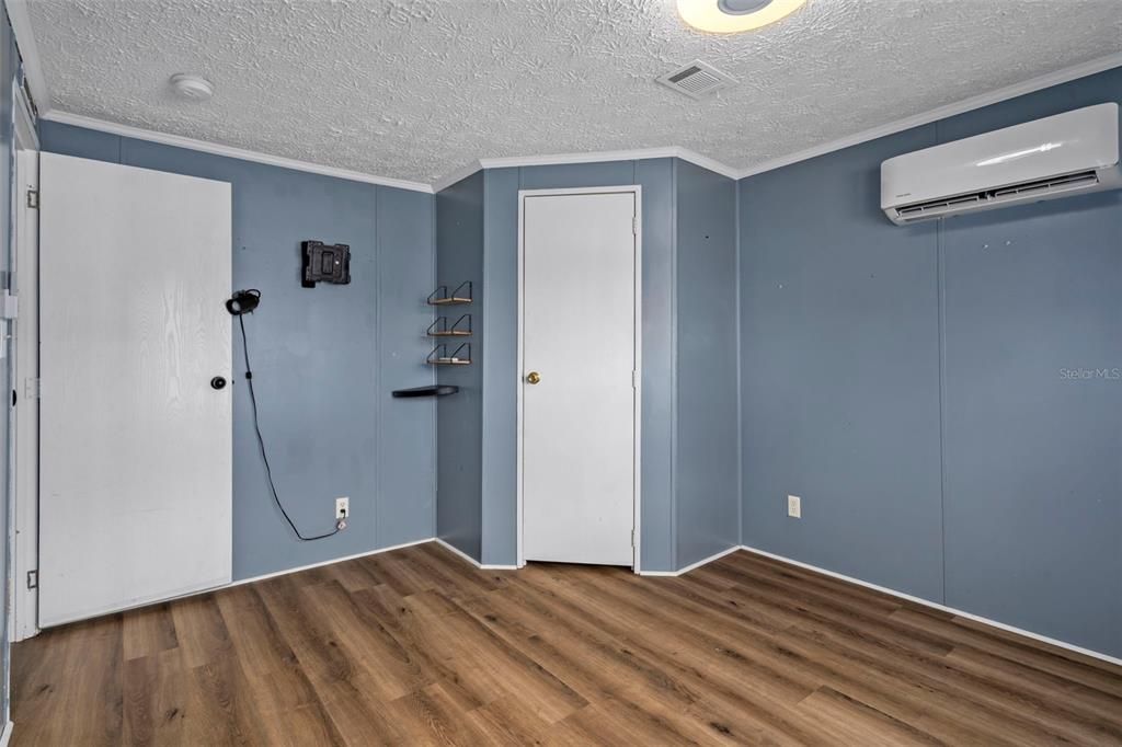 For Sale: $246,000 (4 beds, 2 baths, 1782 Square Feet)