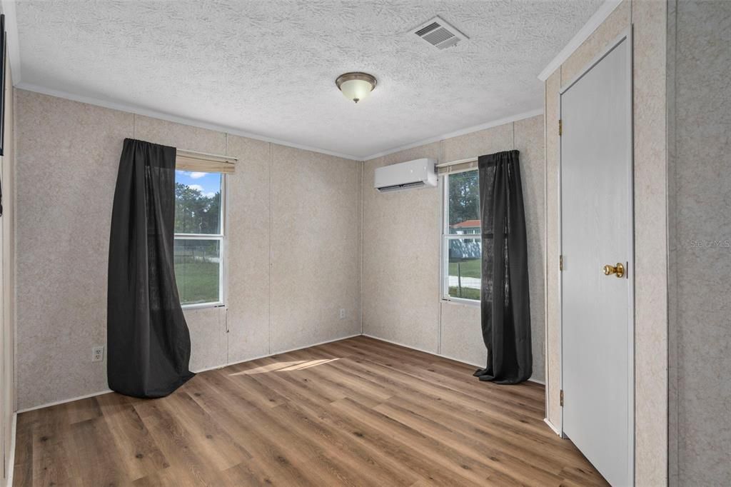 For Sale: $246,000 (4 beds, 2 baths, 1782 Square Feet)