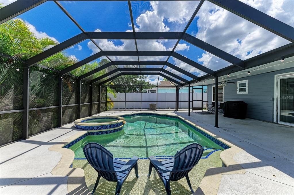 Active With Contract: $549,000 (3 beds, 2 baths, 2111 Square Feet)