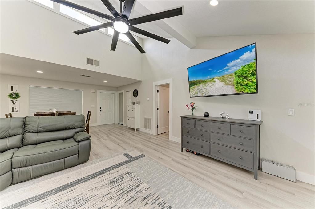 Active With Contract: $549,000 (3 beds, 2 baths, 2111 Square Feet)