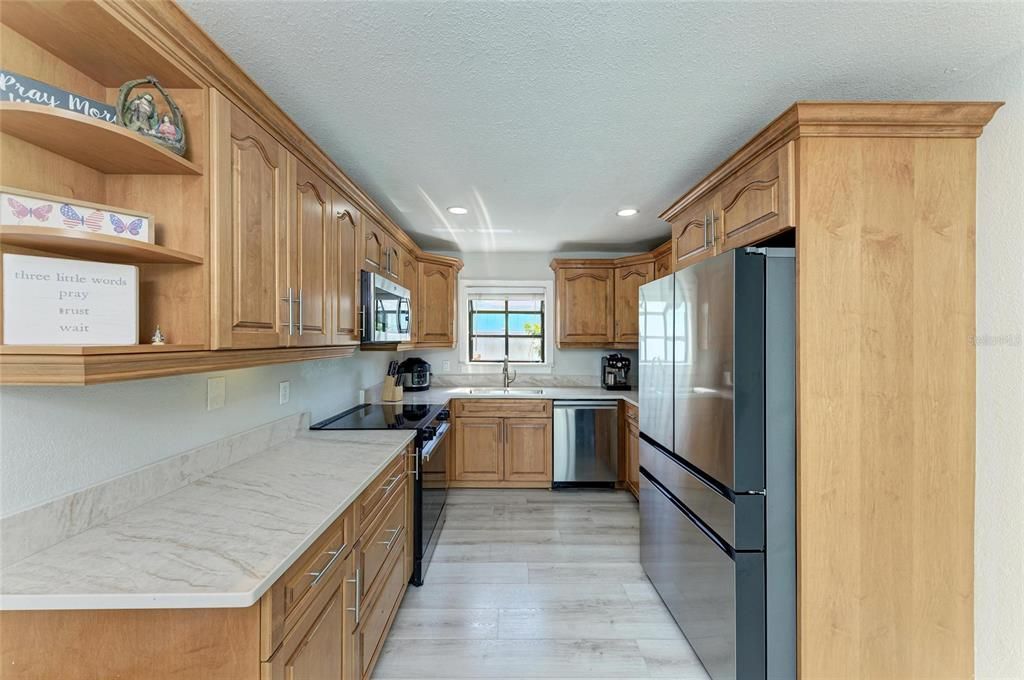 Active With Contract: $549,000 (3 beds, 2 baths, 2111 Square Feet)