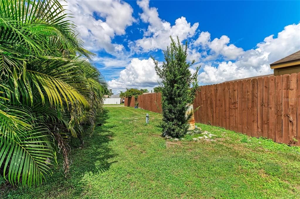 Active With Contract: $549,000 (3 beds, 2 baths, 2111 Square Feet)