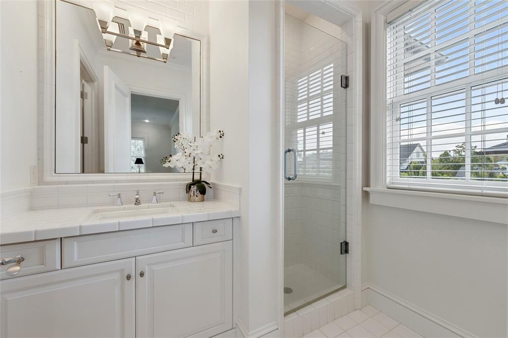 待售: $3,699,000 (4 贝兹, 5 浴室, 6138 平方英尺)