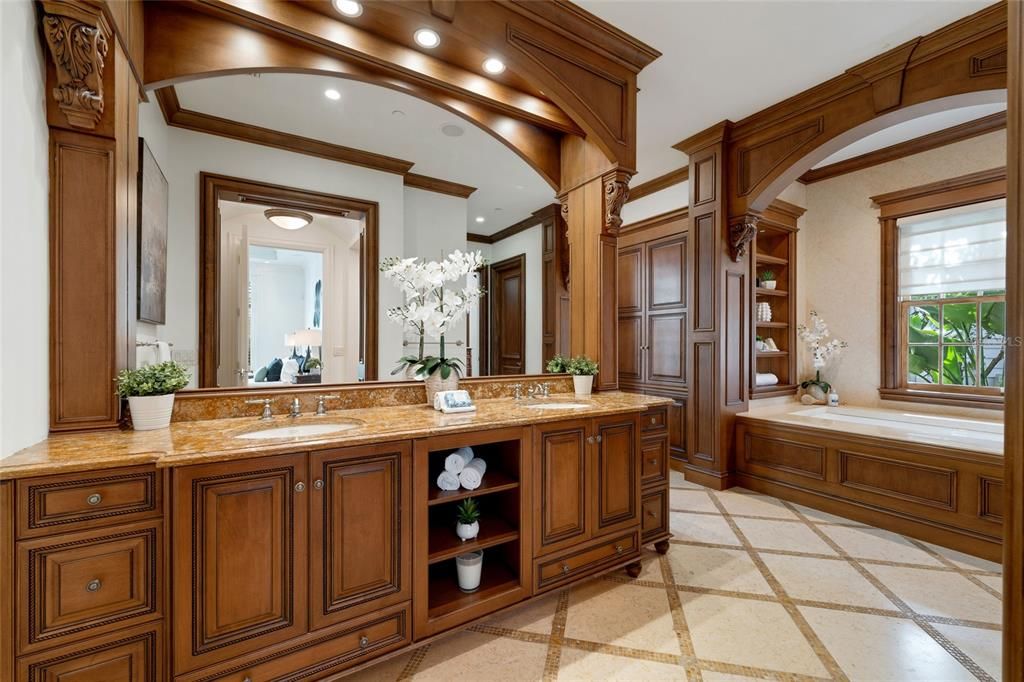 待售: $3,699,000 (4 贝兹, 5 浴室, 6138 平方英尺)