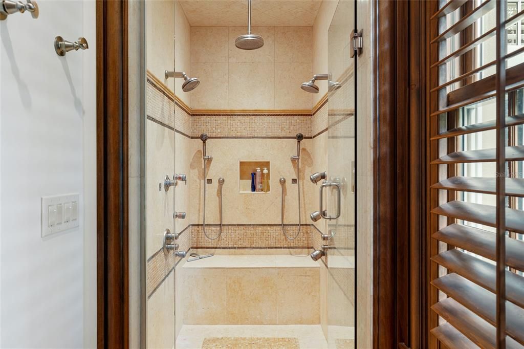 待售: $3,699,000 (4 贝兹, 5 浴室, 6138 平方英尺)