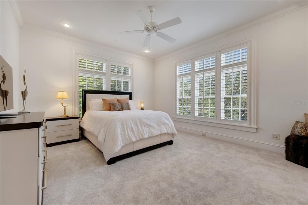 待售: $3,699,000 (4 贝兹, 5 浴室, 6138 平方英尺)