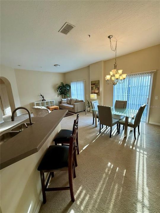 En Venta: $248,000 (2 camas, 2 baños, 1200 Pies cuadrados)