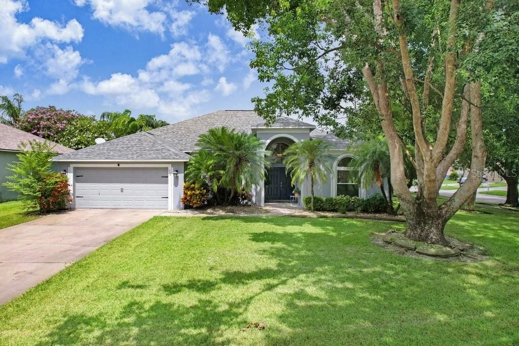 For Sale: $424,900 (3 beds, 2 baths, 2135 Square Feet)