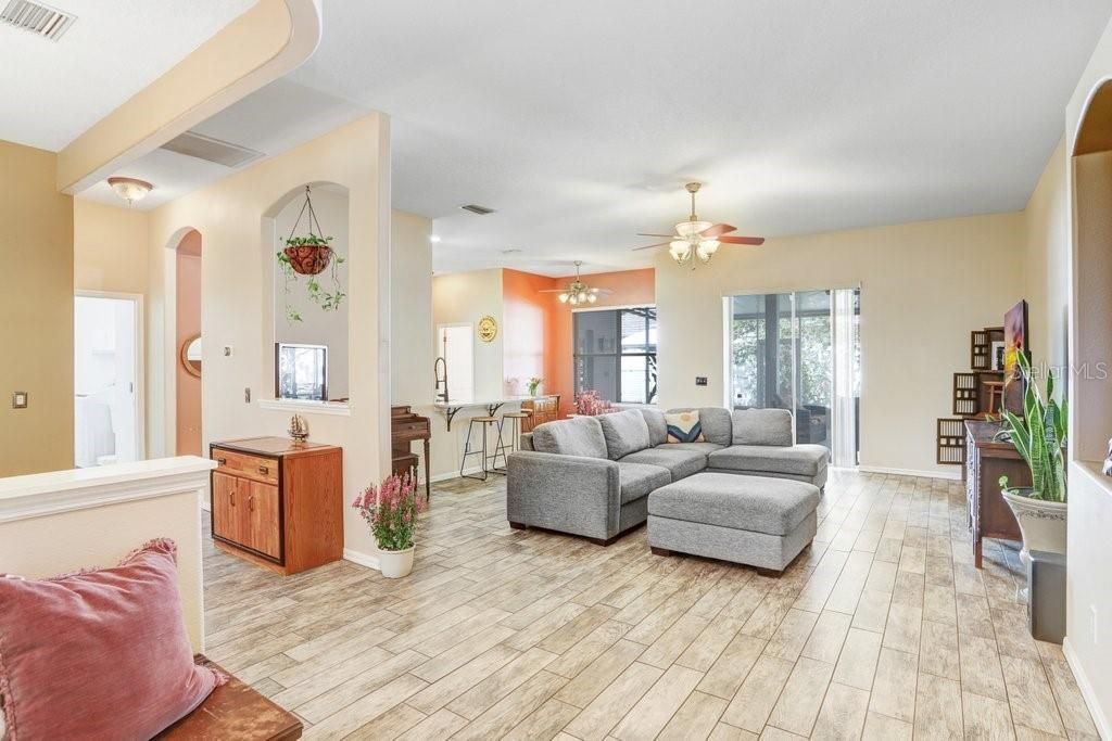 For Sale: $424,900 (3 beds, 2 baths, 2135 Square Feet)