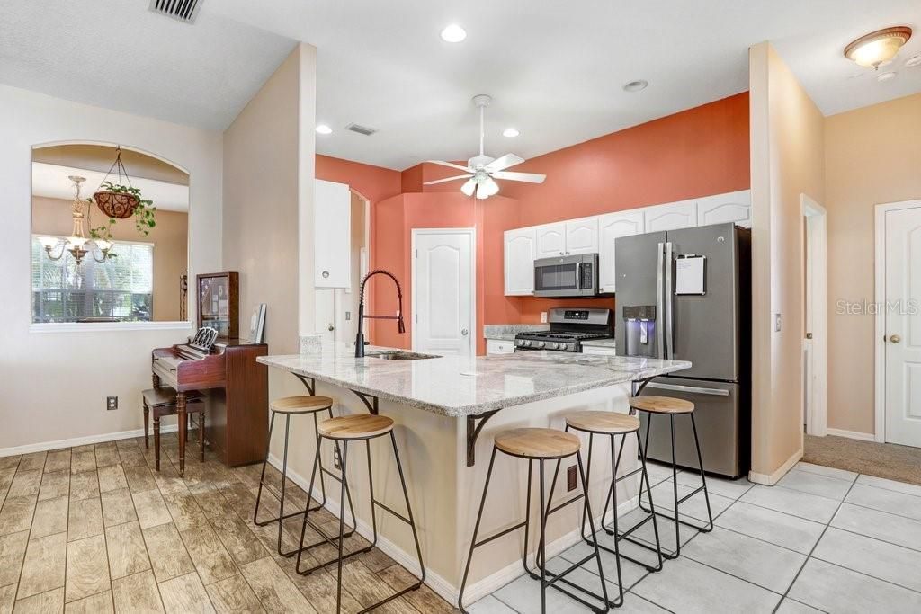 For Sale: $424,900 (3 beds, 2 baths, 2135 Square Feet)