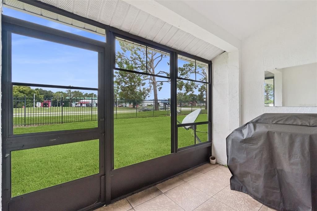 待售: $250,000 (2 贝兹, 2 浴室, 1019 平方英尺)