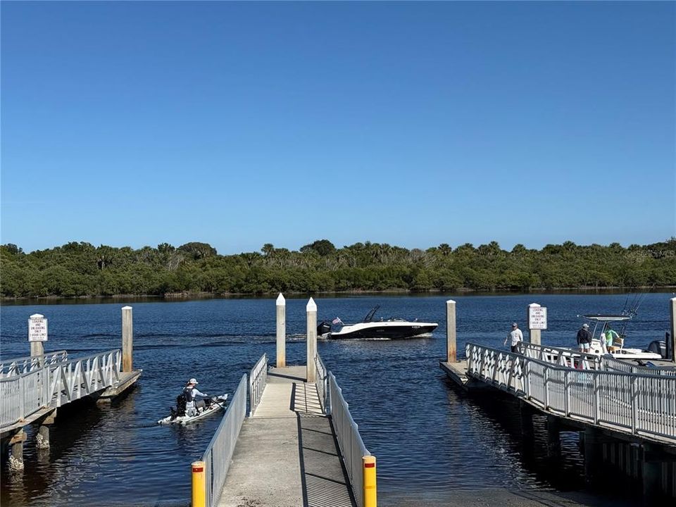 Activo con contrato: $445,000 (3 camas, 2 baños, 1397 Pies cuadrados)