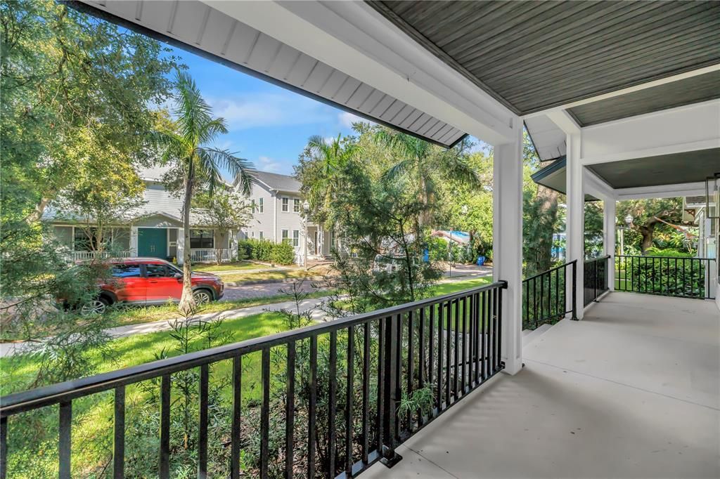 合同活跃: $749,000 (3 贝兹, 2 浴室, 1870 平方英尺)