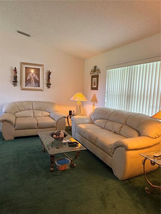 For Sale: $295,000 (4 beds, 2 baths, 1572 Square Feet)