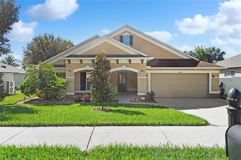 最近售出: $529,900 (3 贝兹, 3 浴室, 2758 平方英尺)