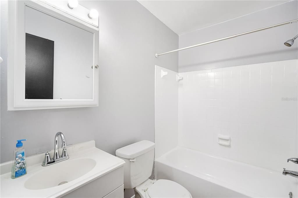 For Rent: $1,695 (3 beds, 2 baths, 1432 Square Feet)