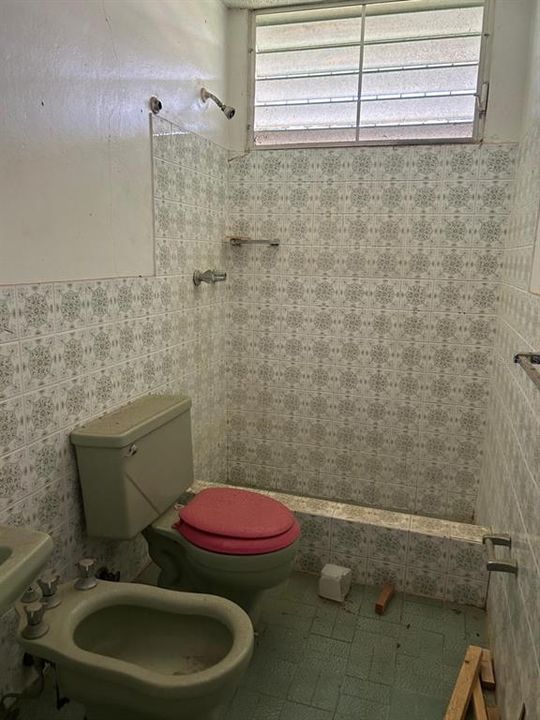 На продажу: $188,000 (3 спален, 2 ванн, 1100 Квадратных фут)