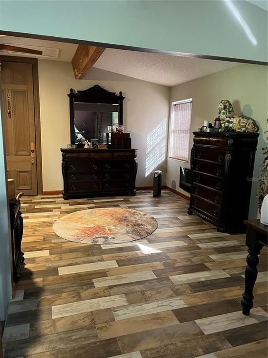 For Sale: $450,000 (2 beds, 2 baths, 2032 Square Feet)