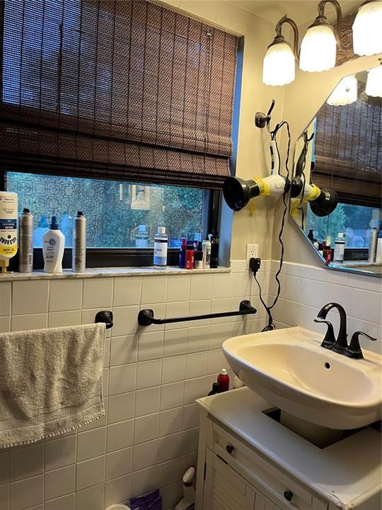 For Sale: $450,000 (2 beds, 2 baths, 2032 Square Feet)